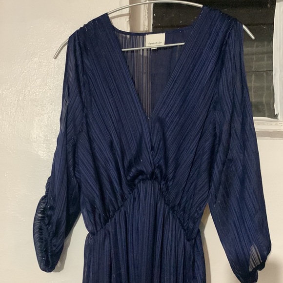 VICI Striking Cold Shoulder Maxi Dress - Picture 5 of 10